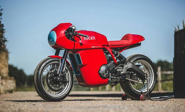 Egy dögös-vörös Scramblerből így lesz Café Racer ;)