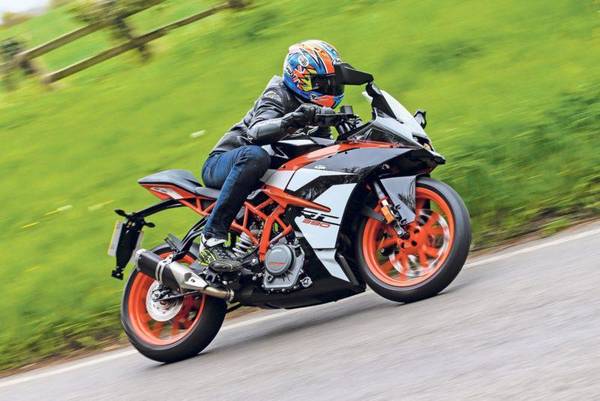 Bővül az A2-es jogsival vezethető sportmotorok kategóriája, itt a Lexmoto új kéthengeres modellje Bővül az A2-es jogsival vezethető sportmotorok kategóriája, itt a Lexmoto új kéthengeres modellje