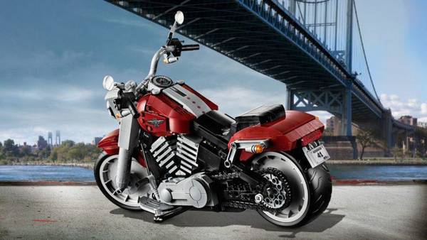 Építsd meg a Terminátor motorját - Itt az új LEGO Harley-Davidson Fat Boy