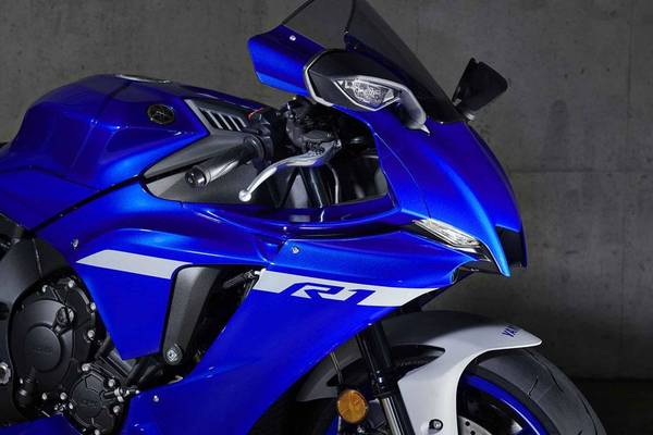 Górcső alatt a Yamaha R1 technikai újdonságai Górcső alatt a Yamaha R1 technikai újdonságai