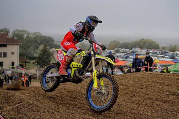 Elajándékozta aranykoszorúját az idei Enduro király