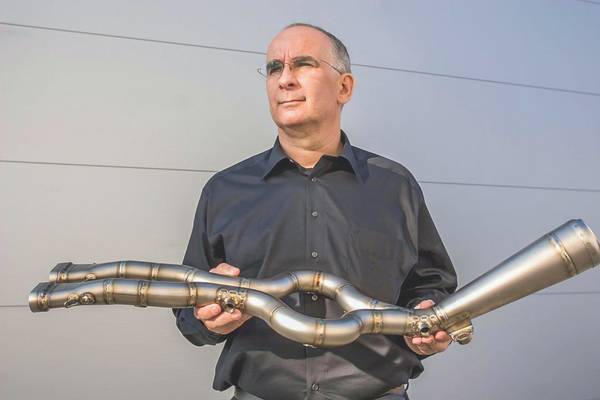 AKRAPOVIC KIPUFOGÓ