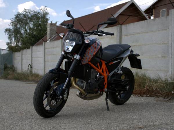 Ti írtátok: Egyhengeres élvezet - KTM 690 Duke teszt