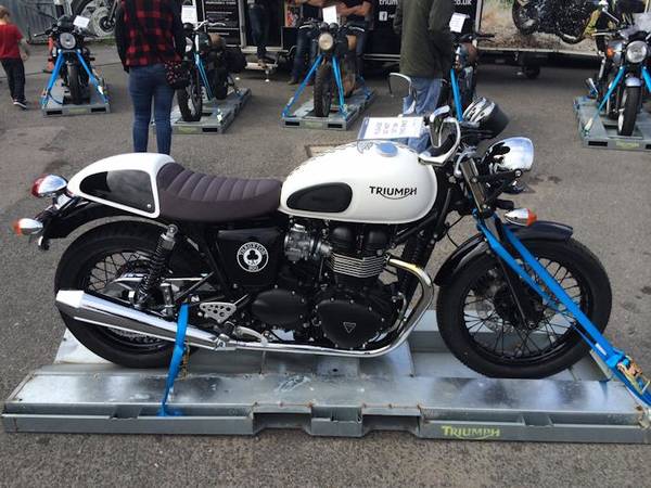 A nap videója: Így az igazi a café racer