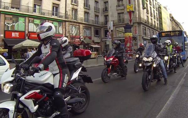 A nap videója: ?szi Triumph túra