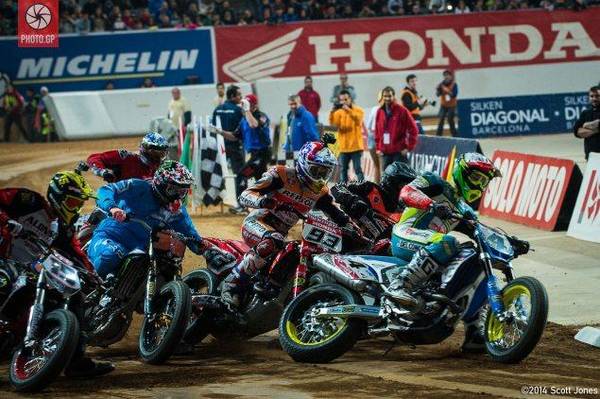 Marquez nyerte az év végi presztízsversenyt - videóval