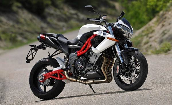 Benelli modellpaletta 2015: kínai-olasz motorok? Benelli modellpaletta 2015: kínai-olasz motorok?