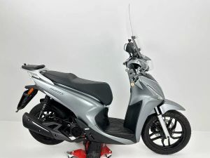 Wrs KY001T szélvédő 1