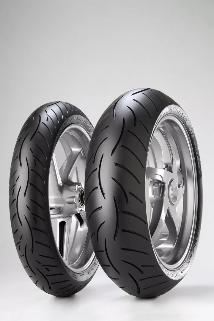Metzeler 2491600 RoadTec Z8 Interact Tyre Motorkerékpár gumiabroncs 1