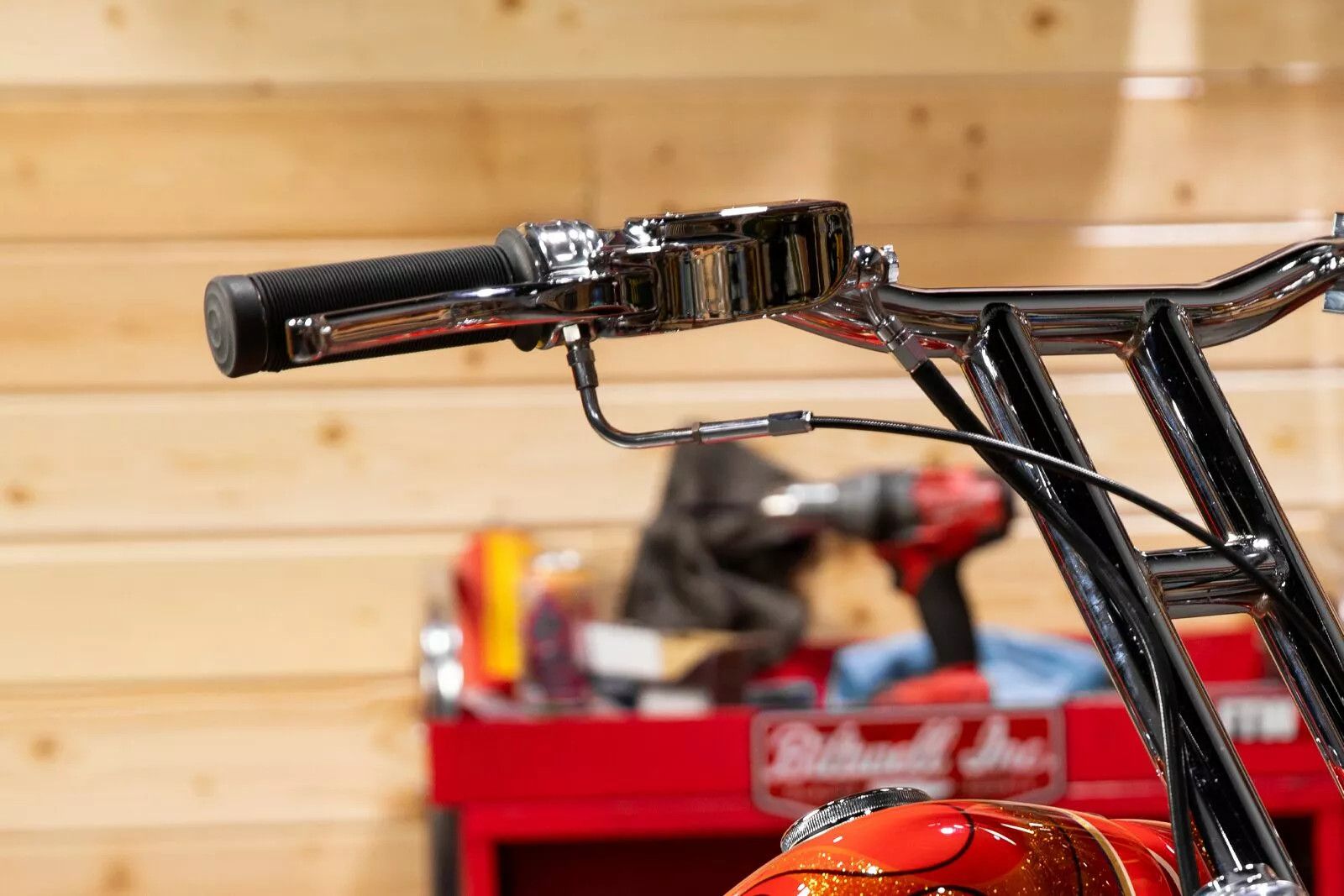 Biltwell 6601-303-01 1" Whisky fojtószelep szerelvény Gázmarkolat, gázkar 1