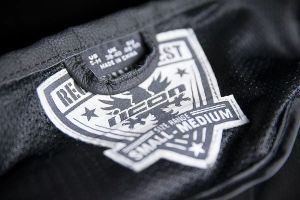 Icon 2830-0393 Szabályozó ™ D3O® mellény motocross ruházat 1
