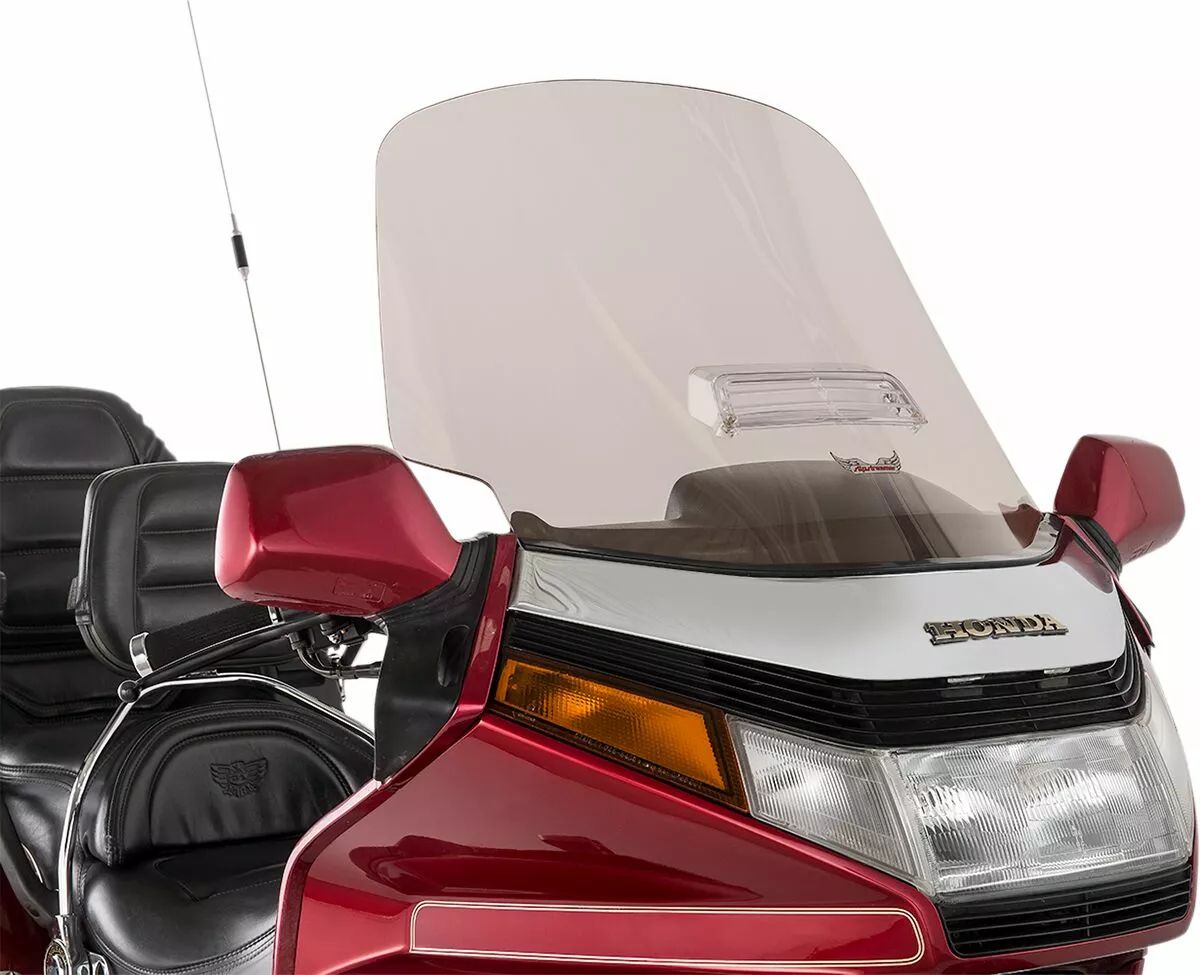 Slipstreamer S-166V-C aranyszárny standard szellőztető szélvédő Szélvédő, plexi, fejidom 1