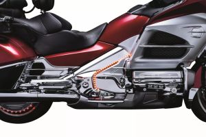 Kuryakyn KUR7366 Lamellás sebességváltó fedél Motorblokk dekli 1