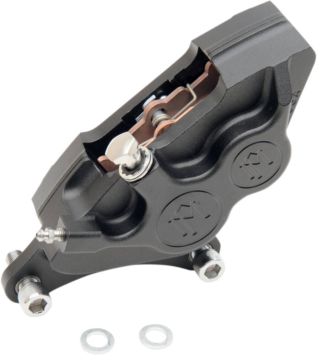 Performance machine (pm) féknyereg FOUR-PISTON DIFFERENTIAL-BORE elsõ bal fekete OPS Féknyereg és tuning féknyereg kittek 0