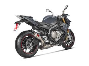 AKRAPOVIC SLIP-ON vonal kipufogódob titán Kipufogó dob - Slip On