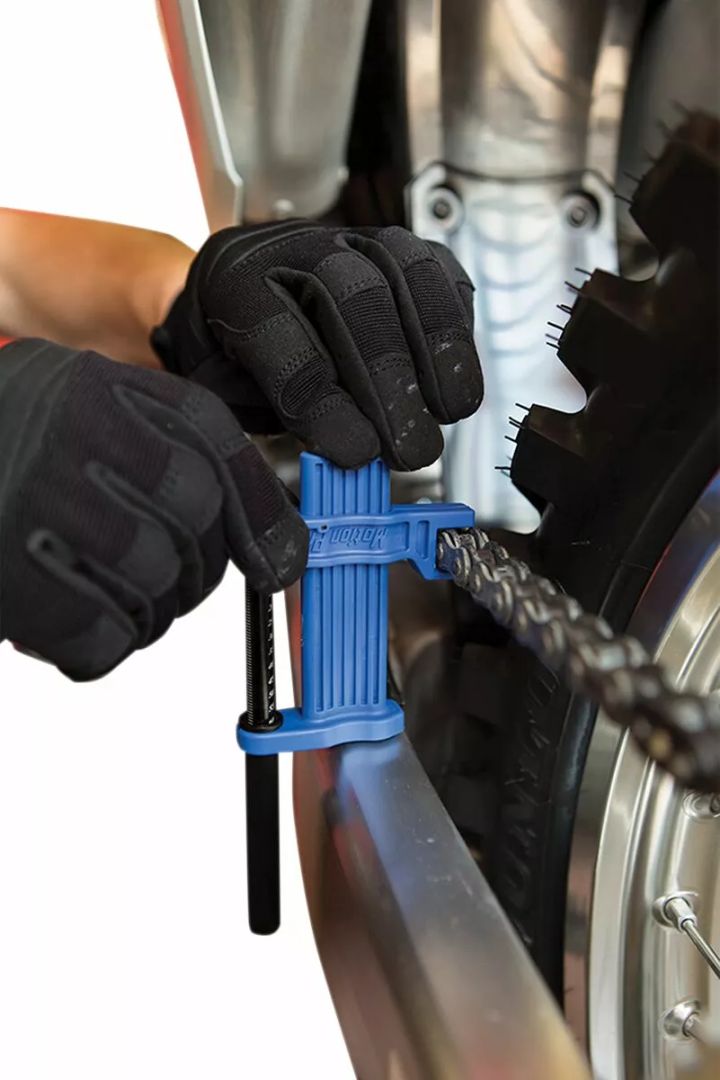 Motion pro 08-0674 Slacksetter Pro ™ lánc laza beállítási eszköz Szerszám motorkerékpár szereléshez 1