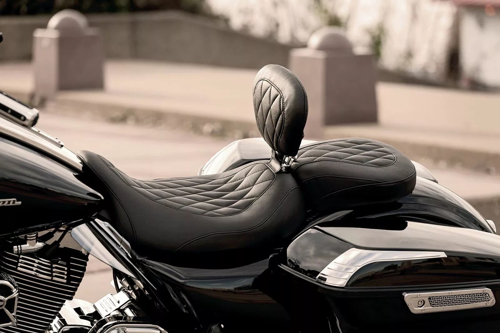 Mustang 79725 Wide Tripper™ egyéni ülés levehető vezetőtámlával Ülés, nyereg 2
