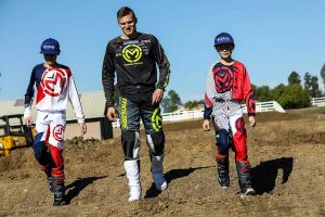 Alpinestars(mx) 2015017-1133-4 Ifjúsági Tech 7S Boots Off-road motoros csizma 1
