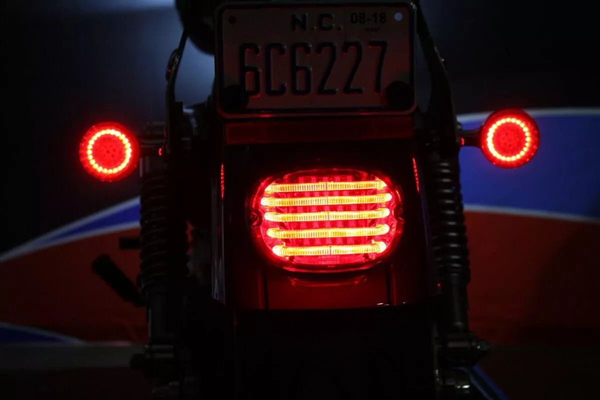 Custom dynamics PB-TL-LP-R ProBEAM® alacsony profilú LED-es hátsó lámpakészlet Hátsólámpa 3