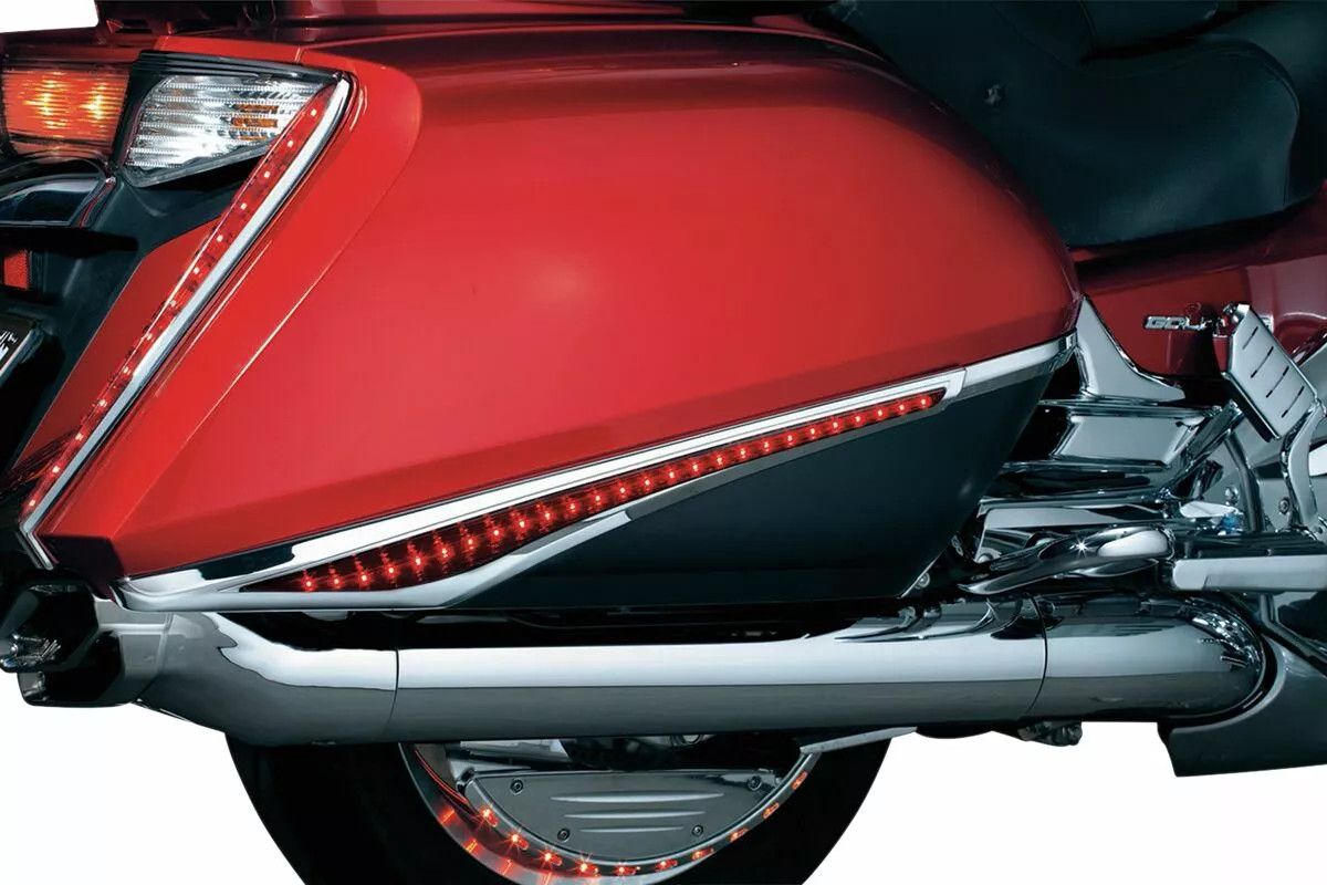 Kuryakyn KUR3232 LED-es nyeregtáska Accent Swoops Kiegészítő lámpa, irányjelző 3