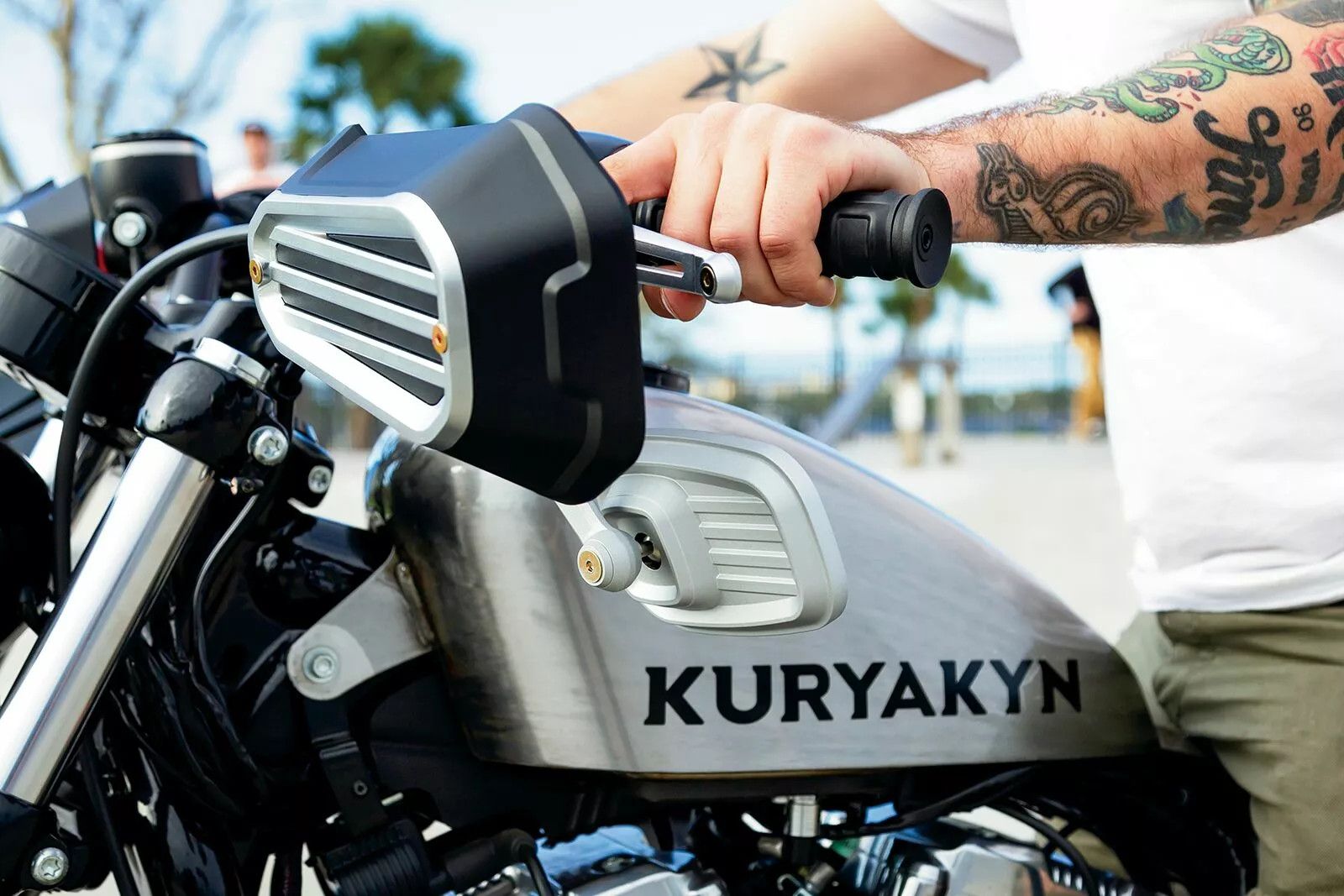 Kuryakyn KUR6673 Dillinger kormánymarkolat Kormány markolat 1