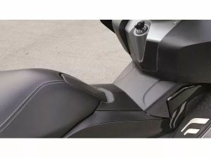 Uniracing K46474 Scooter Scratch Saver Matrica 1