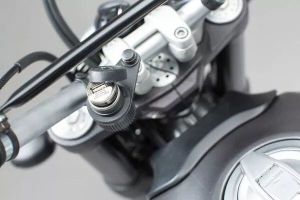Sw-motech EMA.00.107.12300 szivargyújtó foglalat konzol M8 Elektromos alkatrészek  4