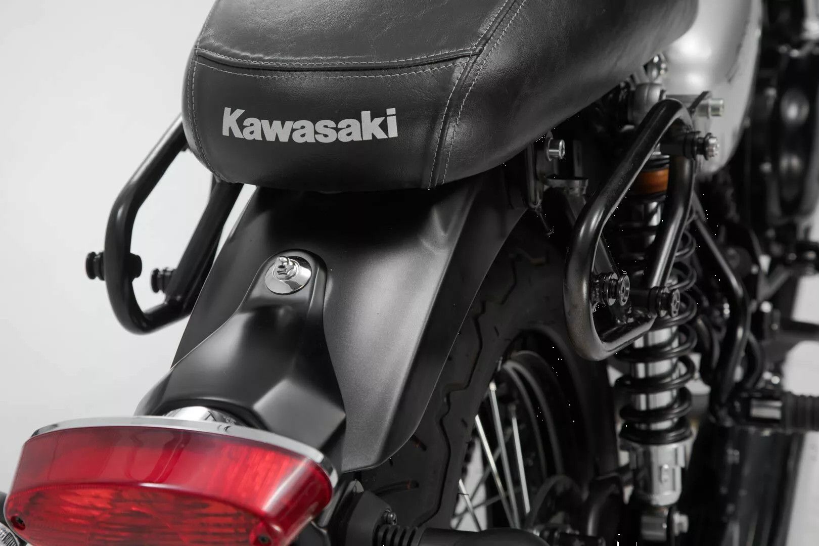 Sw-motech HTA.08.933.10000 SLC oldalsó tartó Csomagtartó állvány motorkerékpárra 4