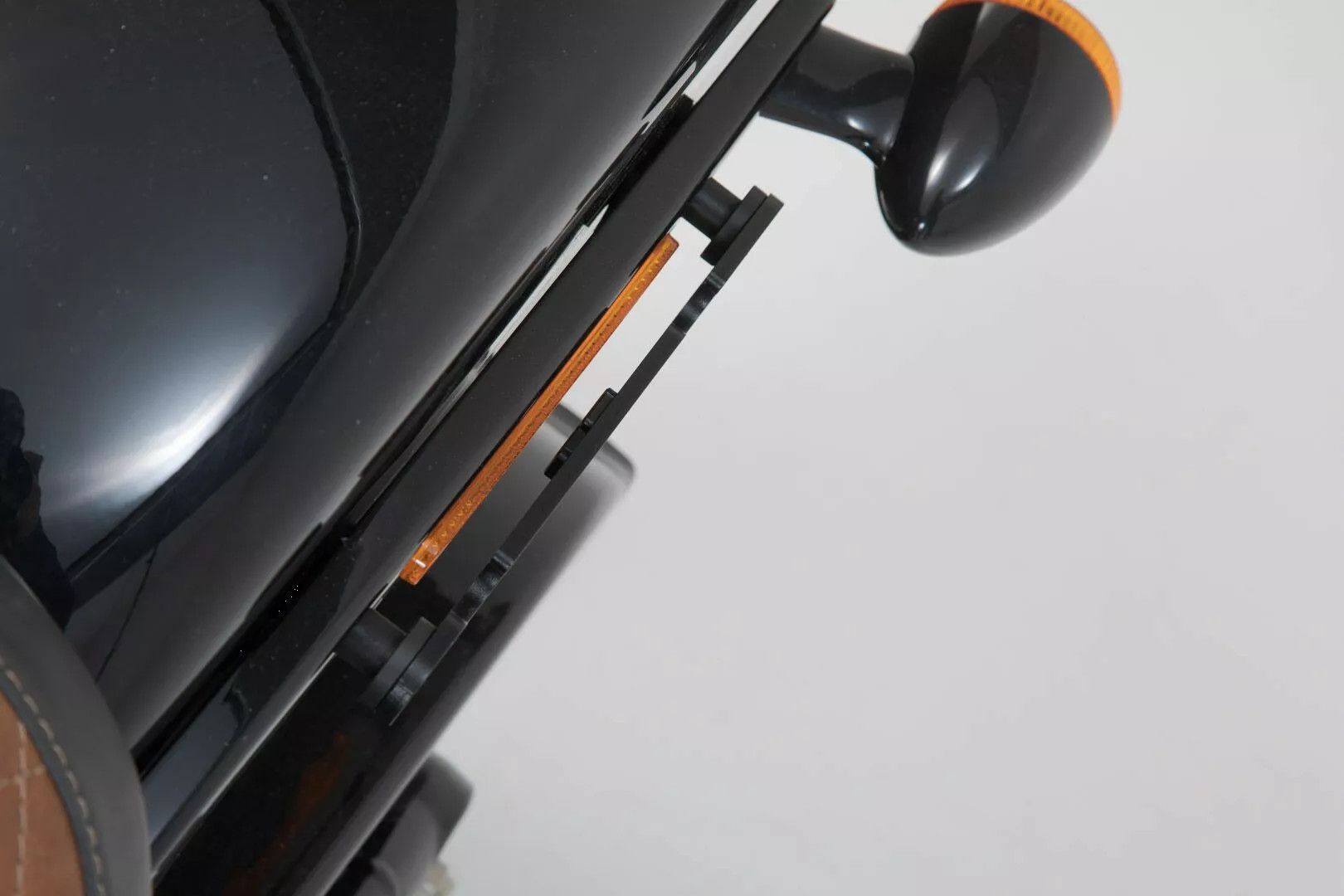 Sw-motech HTA.18.682.10000 SLH oldalsó tartó Csomagtartó állvány motorkerékpárra 1