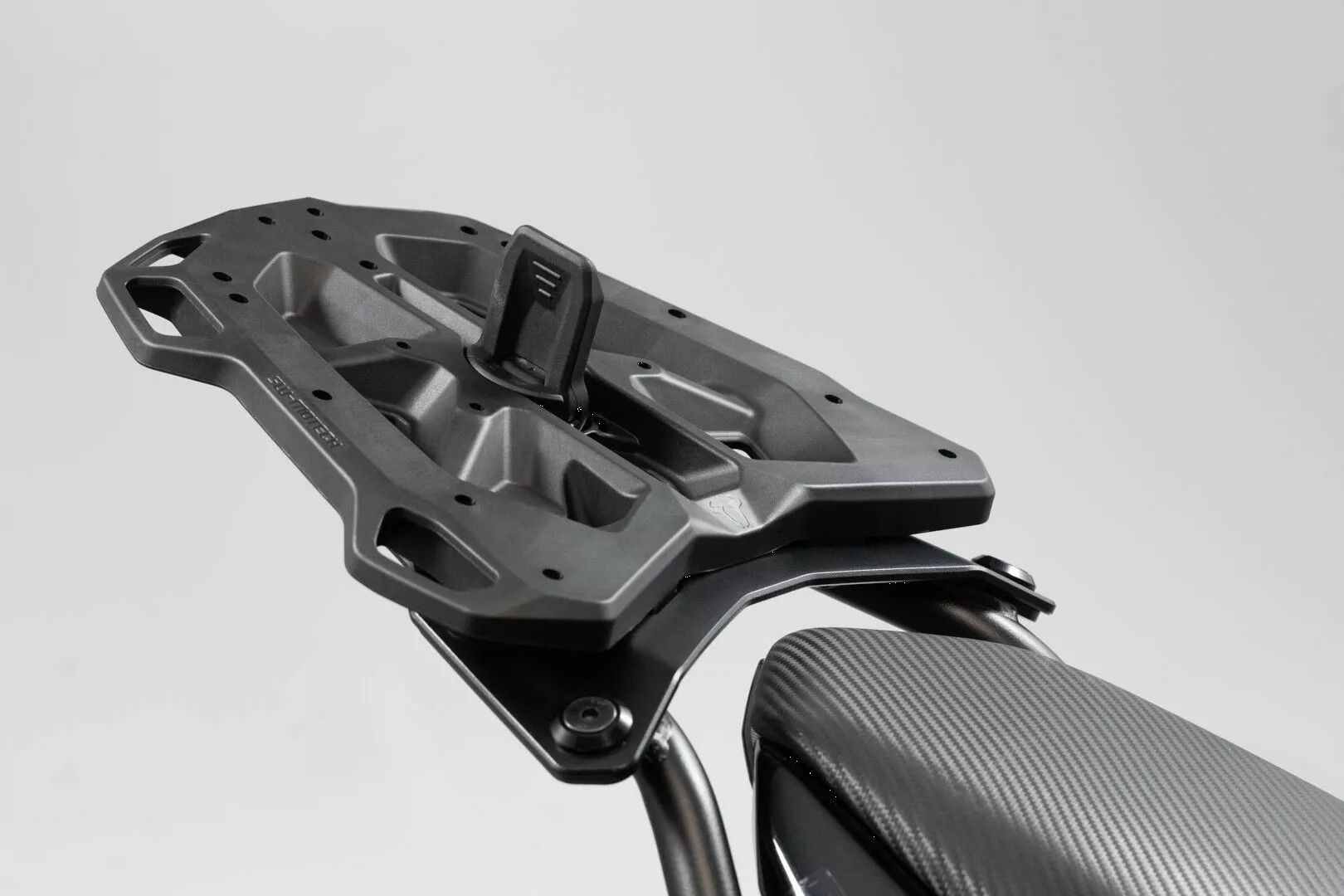 Sw-motech GPT.00.152.54800/B utcai állványadapter Csomagtartó állvány motorkerékpárra 3