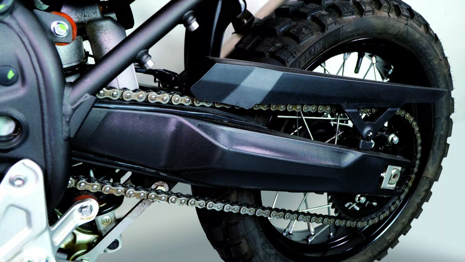 Uniracing K48850 Scratch Saver Yamaha Tenere 700 Matrica 1