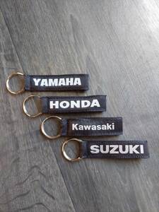  Kulcstartó Honda, Yamaha, Suzuki, Kawasaki Bögre és egyéb ajándéktárgy