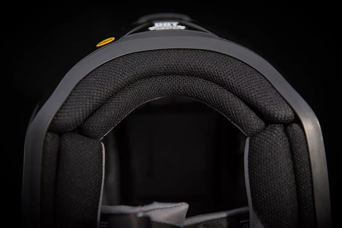Icon 0101-14136 AirForm ™ CounterStrike MIPS® bukóSISAK Bukósisak  zárt 6