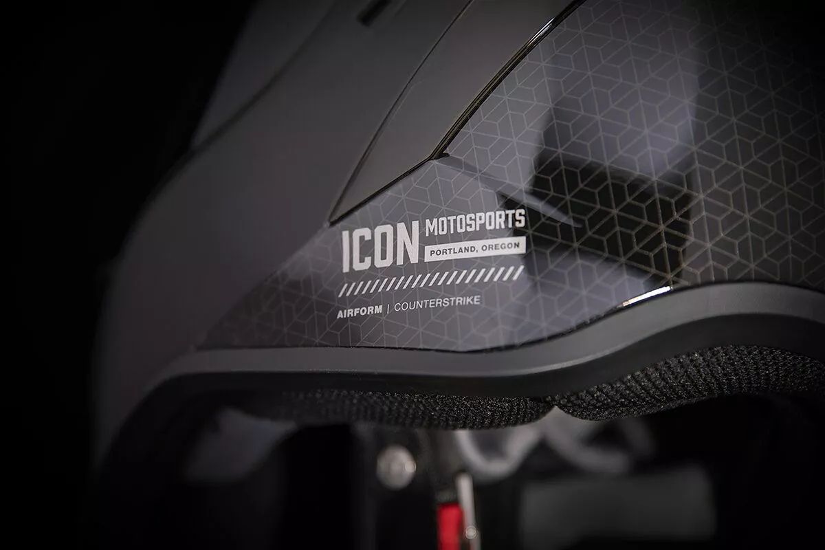 Icon 0101-14136 AirForm ™ CounterStrike MIPS® bukóSISAK Bukósisak  zárt 8