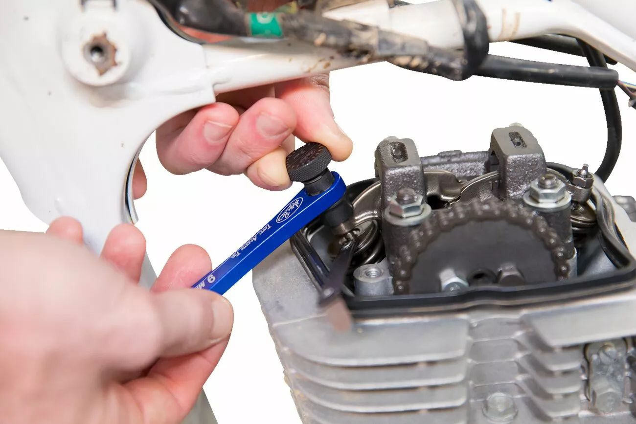 Motion pro 08-0721 TAPPET BEÁLLÍTÁS SZERKESZTÉSE Szerszám motorkerékpár szereléshez 2