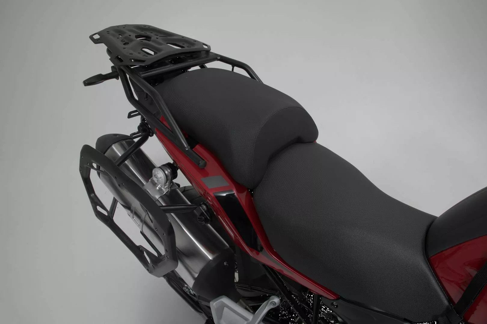 Sw-motech KFT.19.806.30000/B PRO oldalsó tartó Csomagtartó állvány motorkerékpárra 3