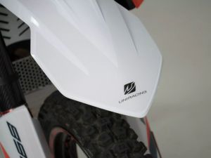 Uniracing K49549 Scratch Saver Matrica 8