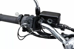 Daytona 89372 USB töltőport Elektromos alkatrészek  1