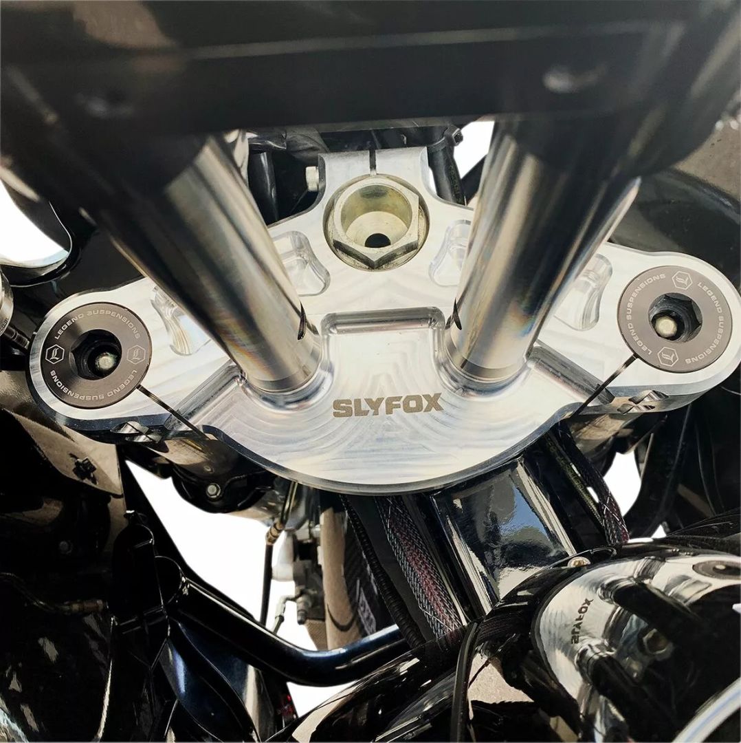 Slyfox SF1000-1 49 mm-es hármas bilincsek Első futómű 2