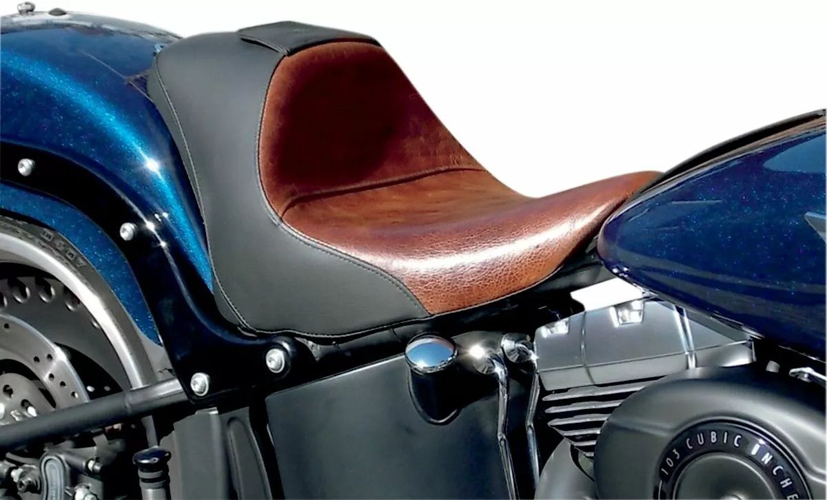 Saddlemen 806-12-0041B Renegade™ Lariat bőr szólóülés Ülés, nyereg 4