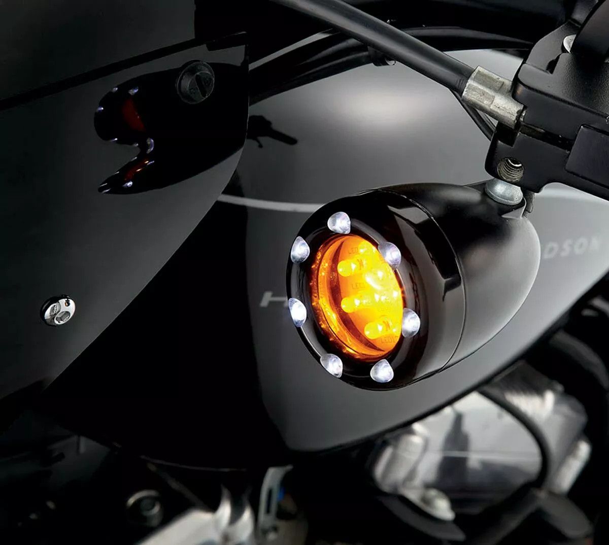 Arlen ness 12-759 LED "Fire Ring" Készlet a gyári "Deuce Style" Irányjelző ház Kiegészítő lámpa, irányjelző 1
