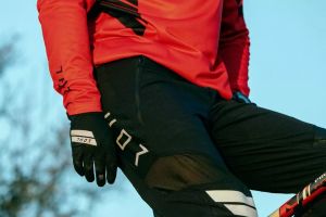 Thor 5020-0033 Segítségnyújtás a hosszú ujjú mezben KERÉKPÁROS MEZ 2