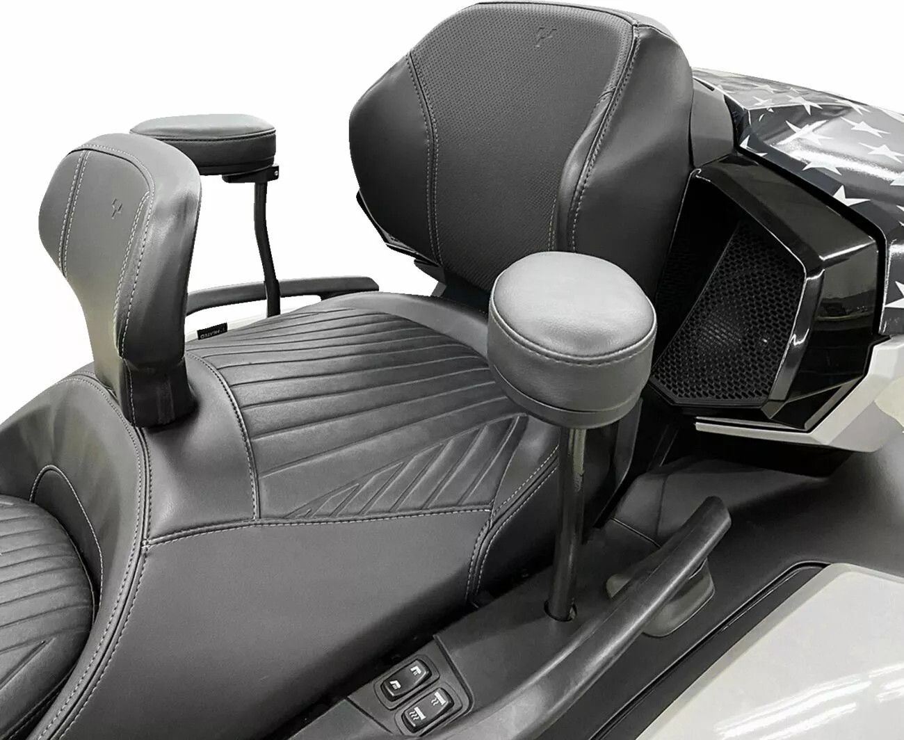 Rivco products CA094V3 utas kartámasz Ülés rögzítés 0
