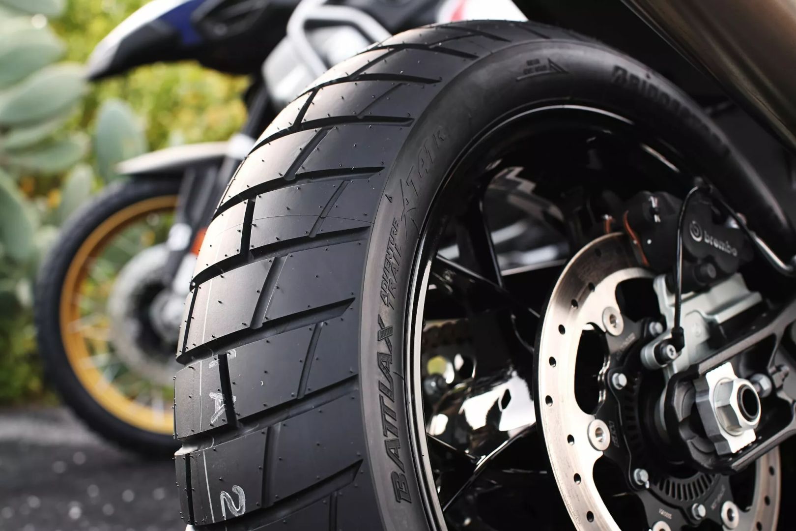 Bridgestone 24746 Battlax Adventure Trail AT41 Tyre Motorkerékpár gumiabroncs 1