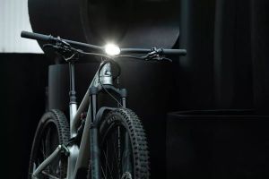 Supernova U-M99MIPC-K-MBLK M99 MINI PRO25 Fényszóró Fényszóró, helyzetjelző 1