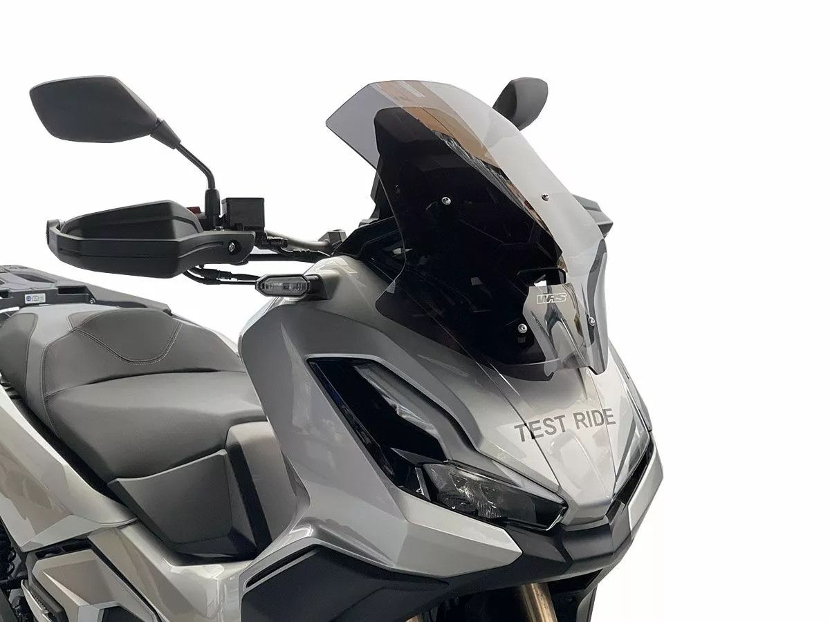 Wrs HO057FS szélvédő robogóhoz Szélvédő, fejidom 0