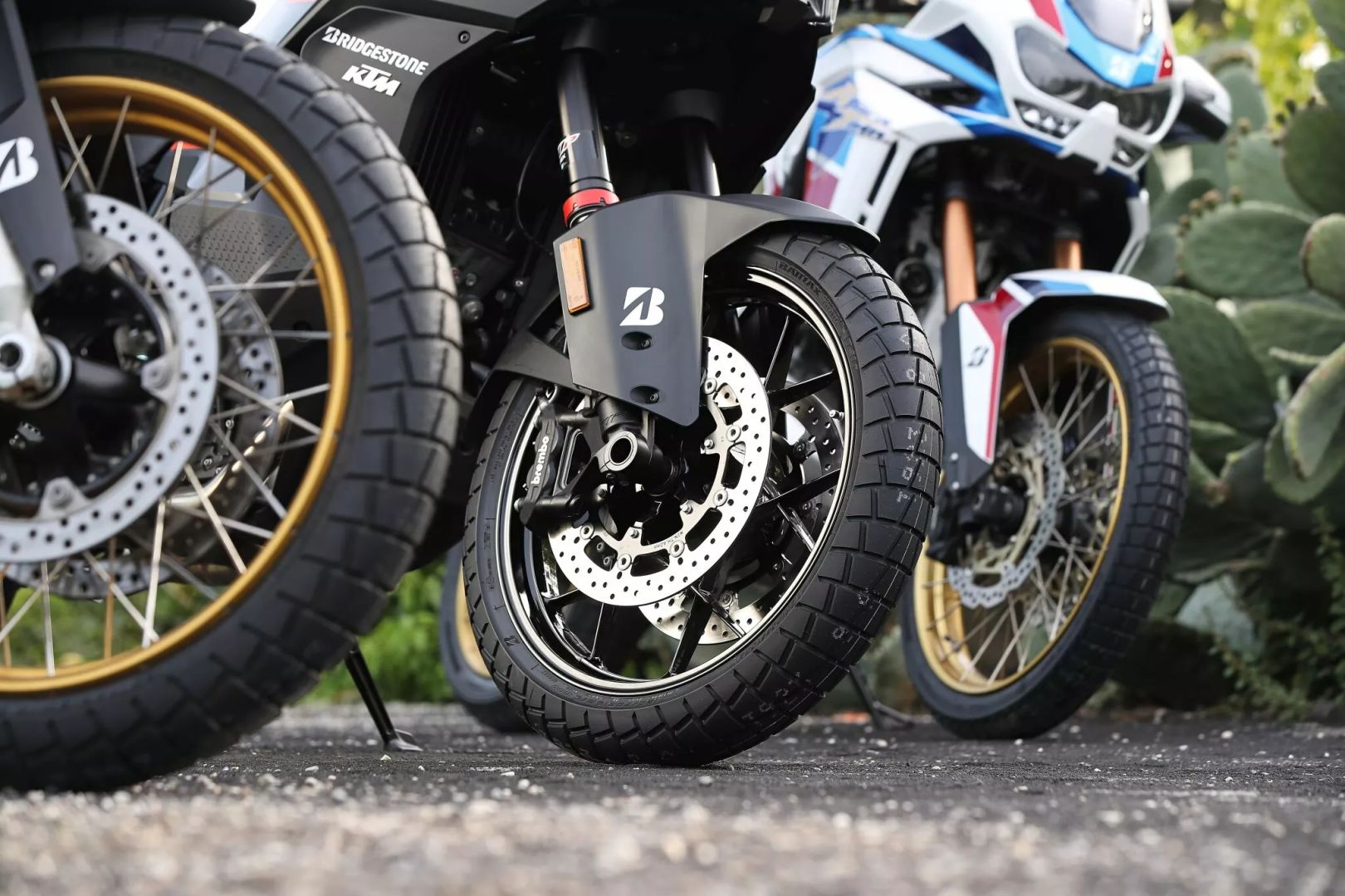 Bridgestone 24739 Battlax Adventure Trail AT41 Tyre Motorkerékpár gumiabroncs 1