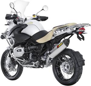 AKRAPOVIC SLIP-ON vonal kipufogódob titán Kipufogó dob - Slip On