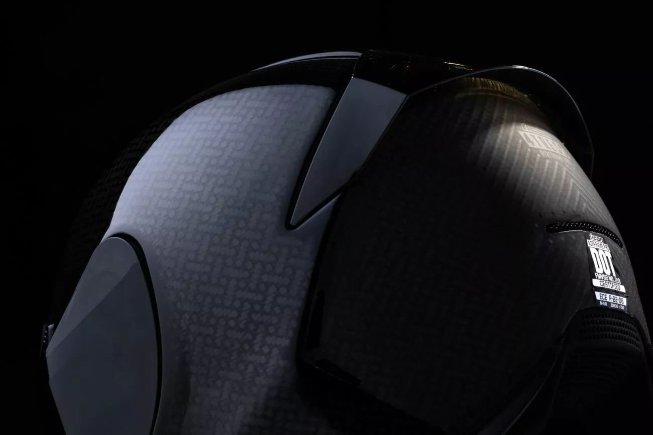 Icon 0101-16653 AirFrame Pro ™ Carbon 4ress bukóSISAK Bukósisak  zárt 6