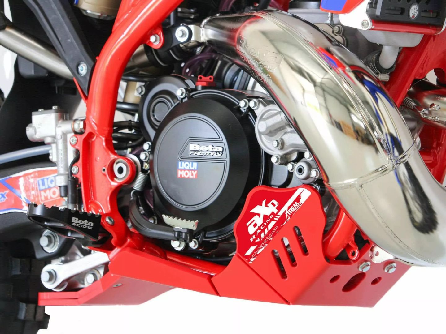 Axp racing AX1753 XTREM csúszólemez Bukócső, blokkvédő, váz 4